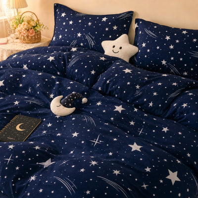 Lenjerie DELUXE Bumbac Satinat 4 Piese Pat Dublu – Bleumarin cu Stele și Lună